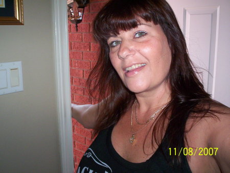 Elizabeth Davies Photo 17