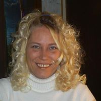 Angela Bates Photo 38