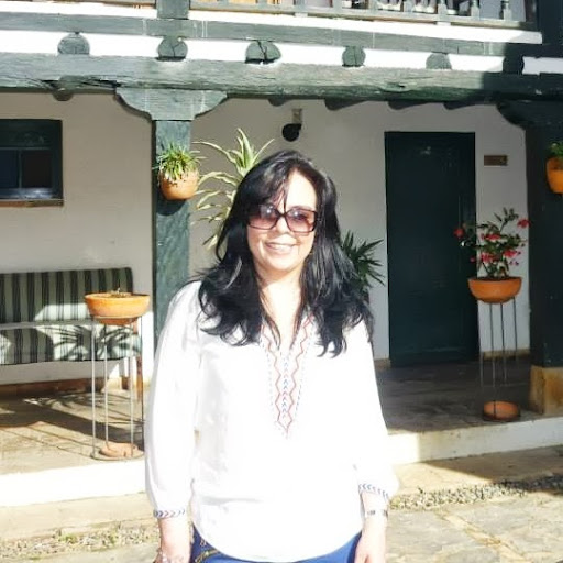 Pilar Sandoval Photo 20