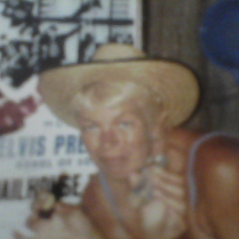 Gloria Briggs Photo 25