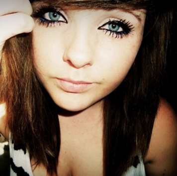 Selena Anderson Photo 26