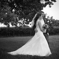 Elizabeth Griffiths Photo 23