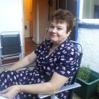 Joanne Lowe Photo 36