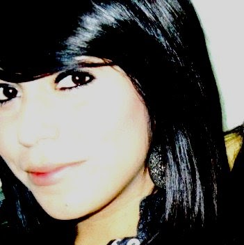 Elizabeth Andrade Photo 23