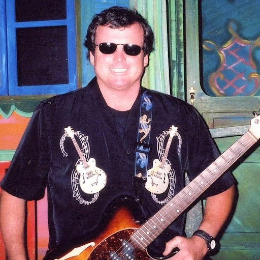 Robert Sims Photo 35