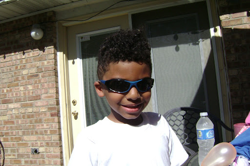 Jonathan Dotson Photo 39