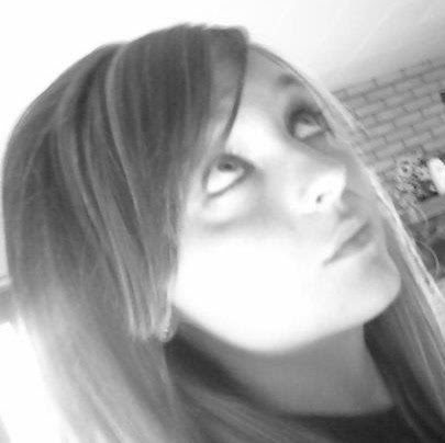Amanda Garner Photo 33