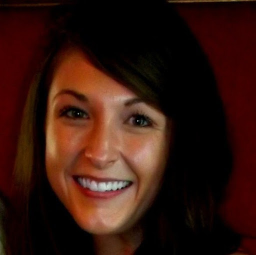 Julia Hall Photo 23