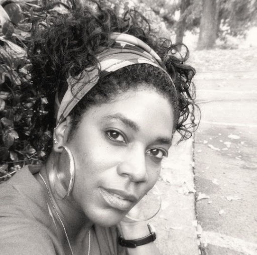 Sandra Bell Photo 13