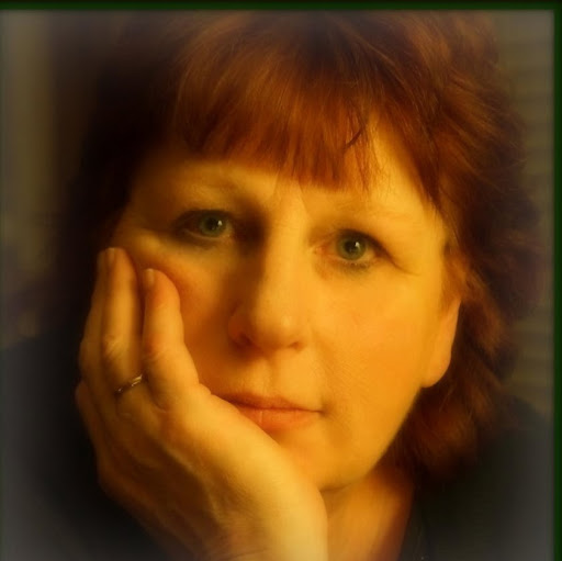 Deborah Winchester Photo 29