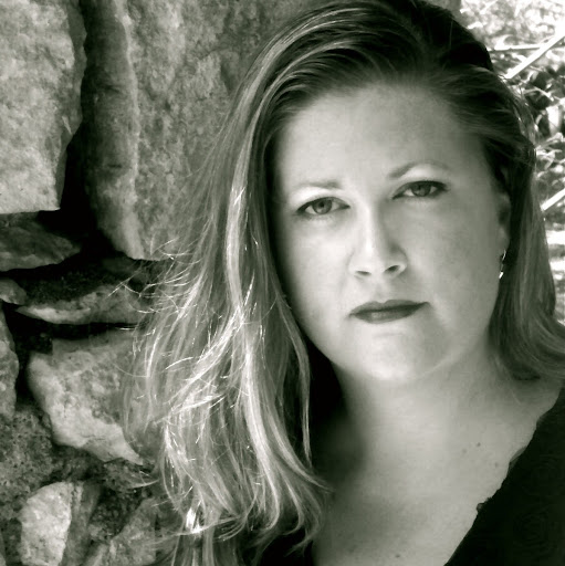Julie Fiore Photo 3