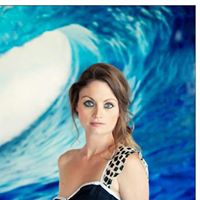 Victoria Andrews Photo 14