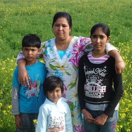 Janet Dias Photo 17