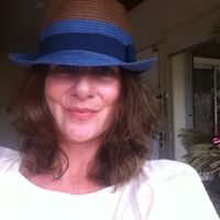 Robyn Lucas Photo 30