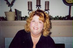 Holly Young Photo 48