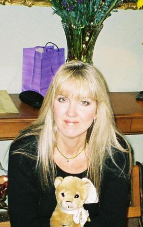 Denise Lynch Photo 18