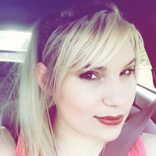 Amber Hamilton Photo 25