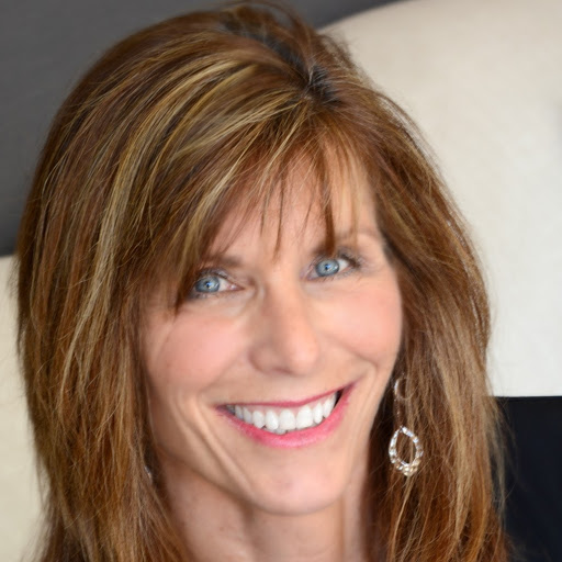 Renee Clark Photo 9