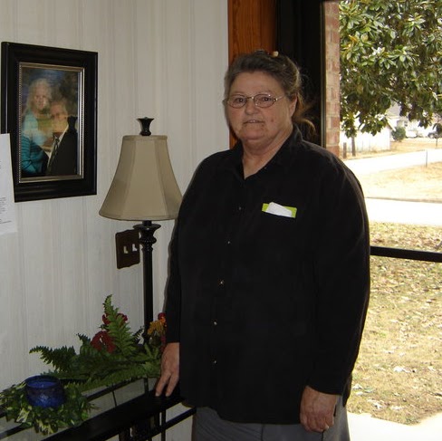 Linda Webb Photo 36