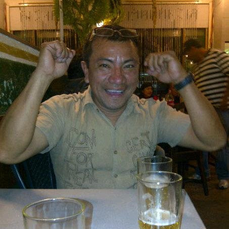 Ronald Ruiz Photo 37