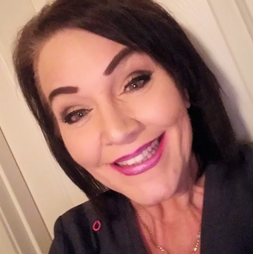 Suzanne Cooper Photo 32