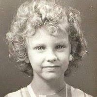 Lynn Summers Photo 28