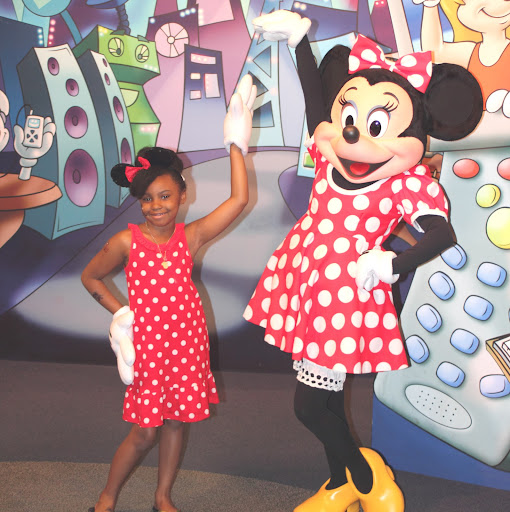 Brandee Robinson Photo 9