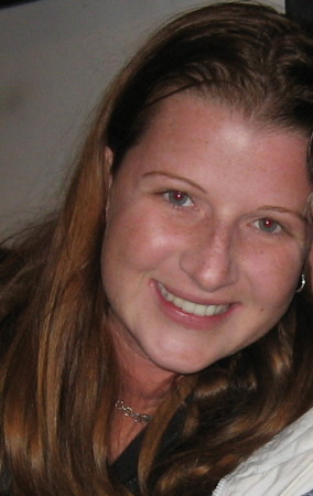 Anna Lynch Photo 25