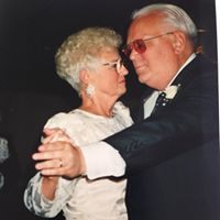 Sandi Milam Photo 4