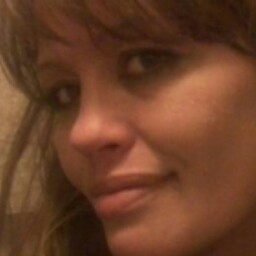 Tara King Photo 35