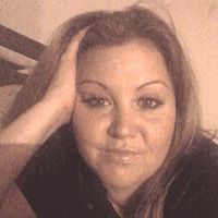 Robyn Lewis Photo 24