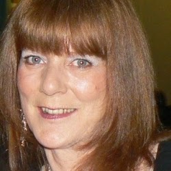 Dee Schofield Photo 5