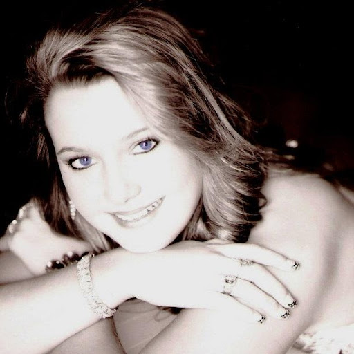 Deanna Wood Photo 13