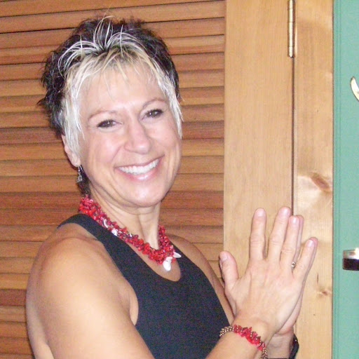 Paula Gardner Photo 17