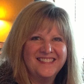 Julie Thompson Photo 16