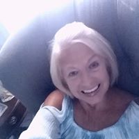 Laura Mccarter Photo 10