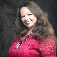 Glenda Galvez Photo 13