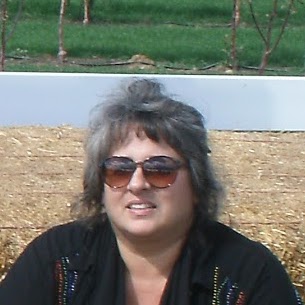 Lisa Awad Photo 12