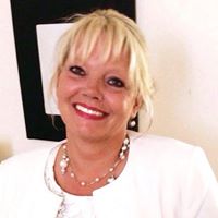 Carole May Photo 26