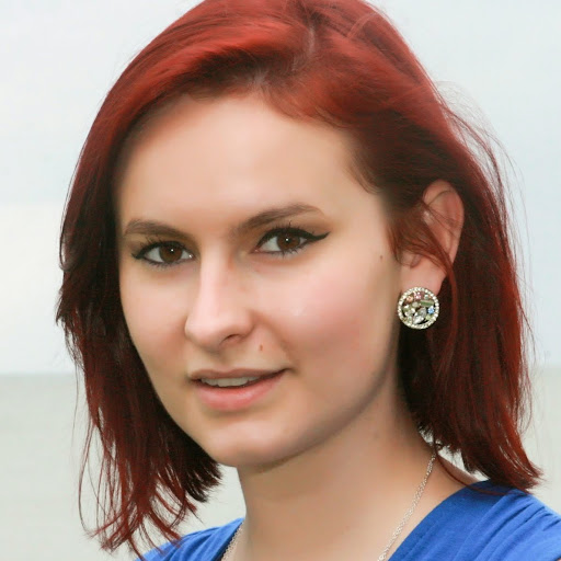 Victoria Myers Photo 32