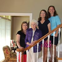 Elaine Miller Photo 31