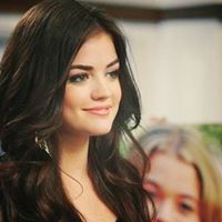 Selena Gray Photo 13