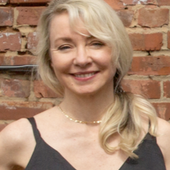 Holly Rollins Photo 6