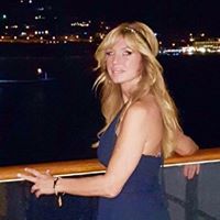 Laura Norman Photo 35