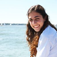Andrea Marcos Photo 20