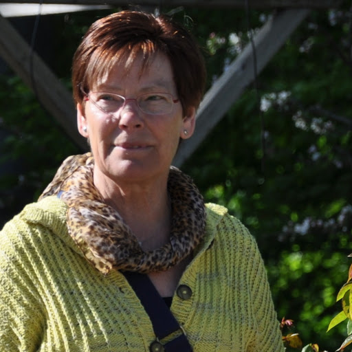 Lillian Pedersen Photo 19