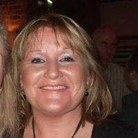 Julie Tarrant Photo 13