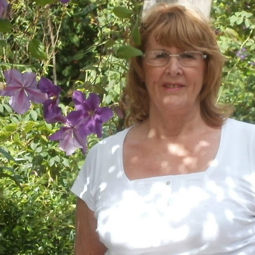 Lorraine Cartwright Photo 17