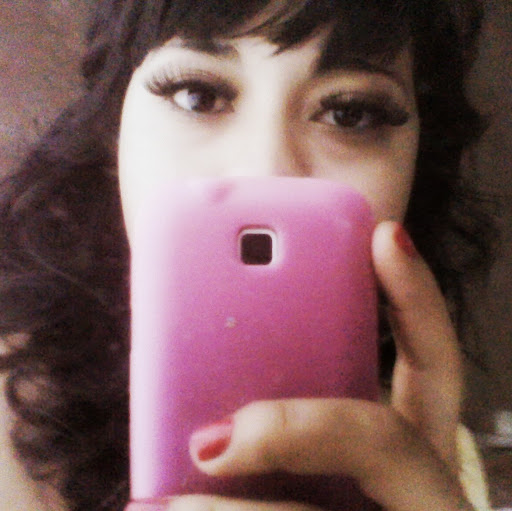 Cassandra Calderon Photo 29