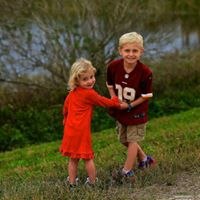 Jennifer Duerr Photo 17